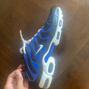 Nike Air Max Plus
Black Racer Blue.You must be in Norfolk Virginia to purchase.